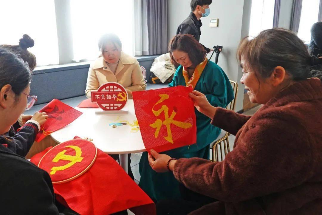 我女朋友总是担心我会变心咋办？我跟外面那些只是玩玩而已 换了又换 但是唯一不变的就是跟她三年的感情游戏画面